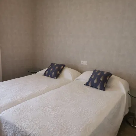 Cream Mrz Apartman *
