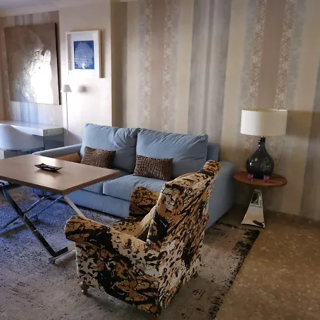 Cream Mrz Apartman *